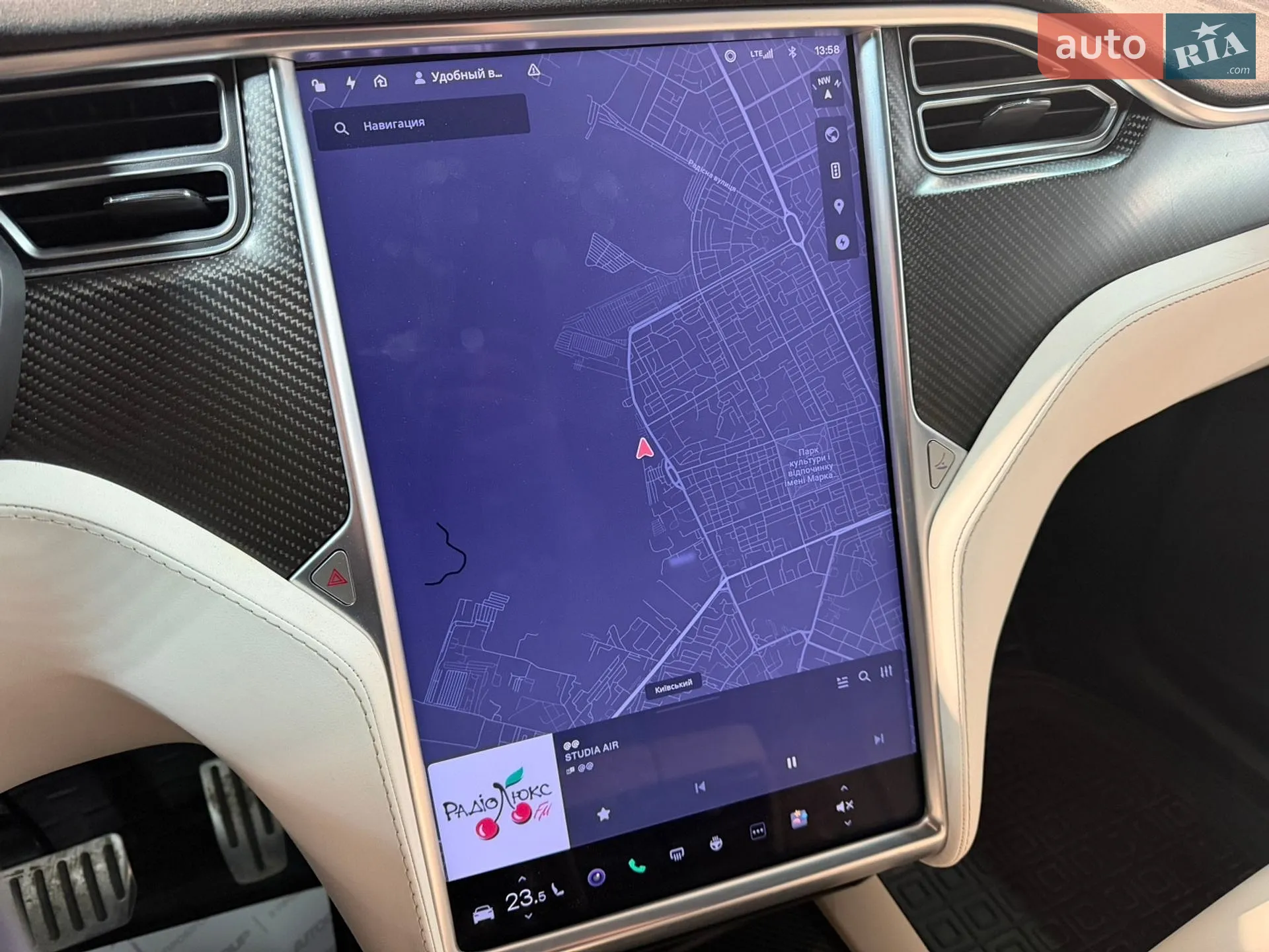 2017 Tesla Model X - мініатюра 16