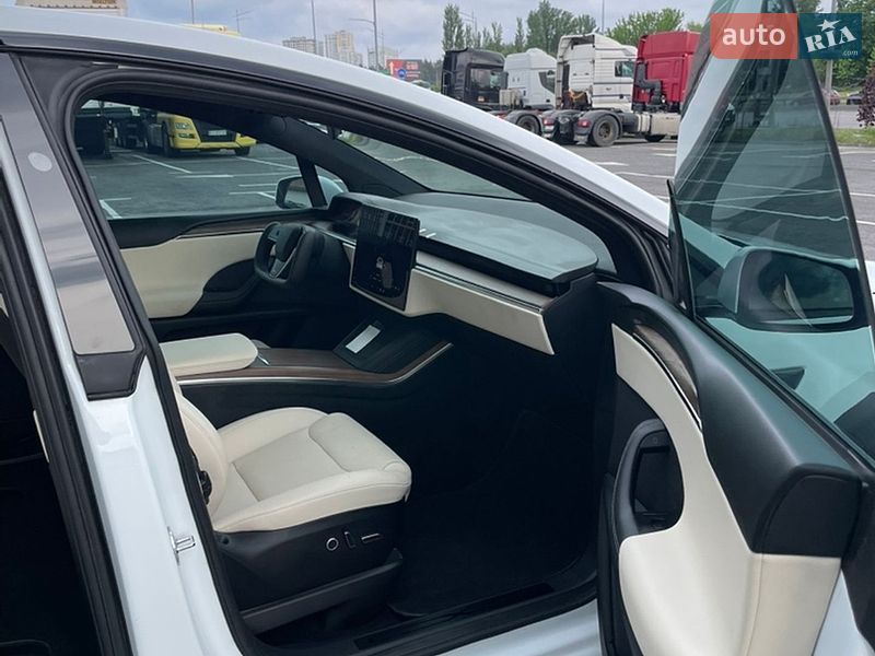 Позашляховик / Кросовер Tesla Model X 2021 в Києві фото 16 Позашляховик / Кросовер Tesla Model X 2021 в Києві
