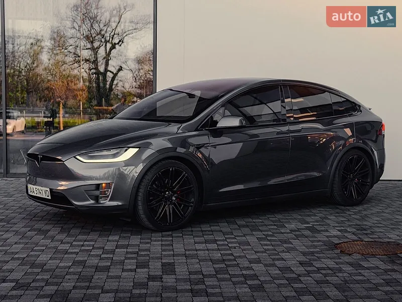 Tesla Model X 2018