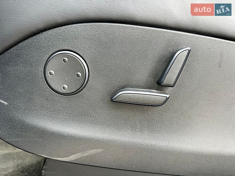 Позашляховик / Кросовер Tesla Model X 2018 в Києві