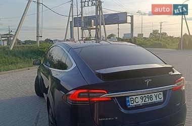 Позашляховик / Кросовер Tesla Model X 2017 в Львові