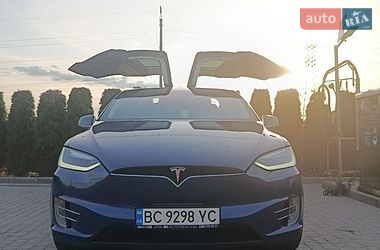 Позашляховик / Кросовер Tesla Model X 2017 в Львові