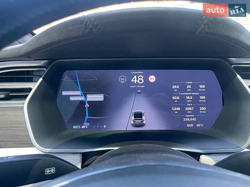 Позашляховик / Кросовер Tesla Model X 2016 в Чернівцях