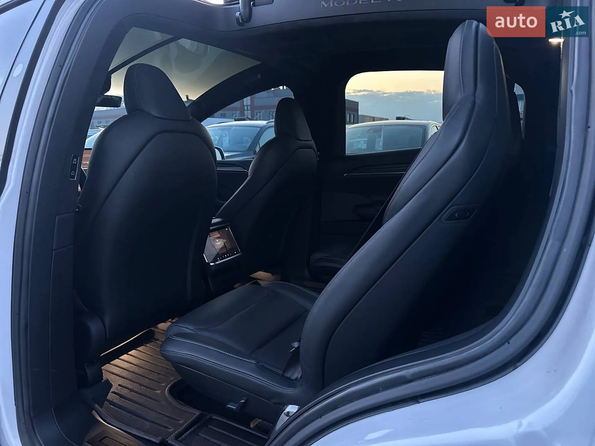 2023 Tesla Model X - мініатюра 17