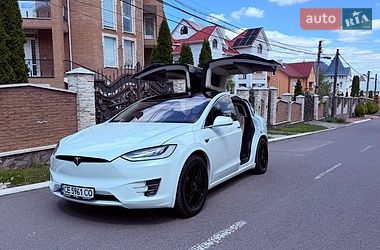 Внедорожник / Кроссовер Tesla Model X 2016 в Черновцах