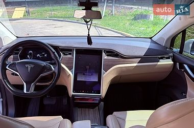 Внедорожник / Кроссовер Tesla Model X 2016 в Черновцах
