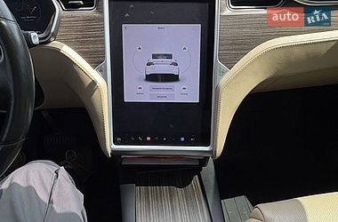 Внедорожник / Кроссовер Tesla Model X 2016 в Черновцах