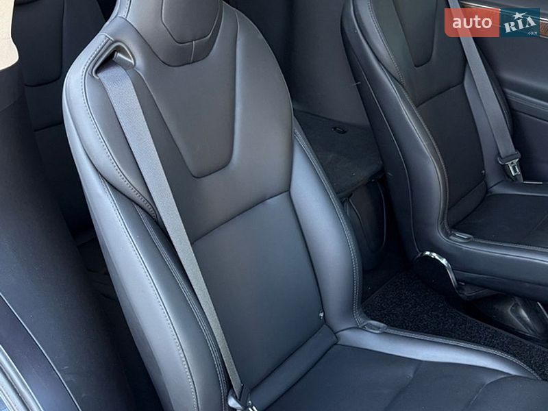Внедорожник / Кроссовер Tesla Model X 2017 в Тернополе