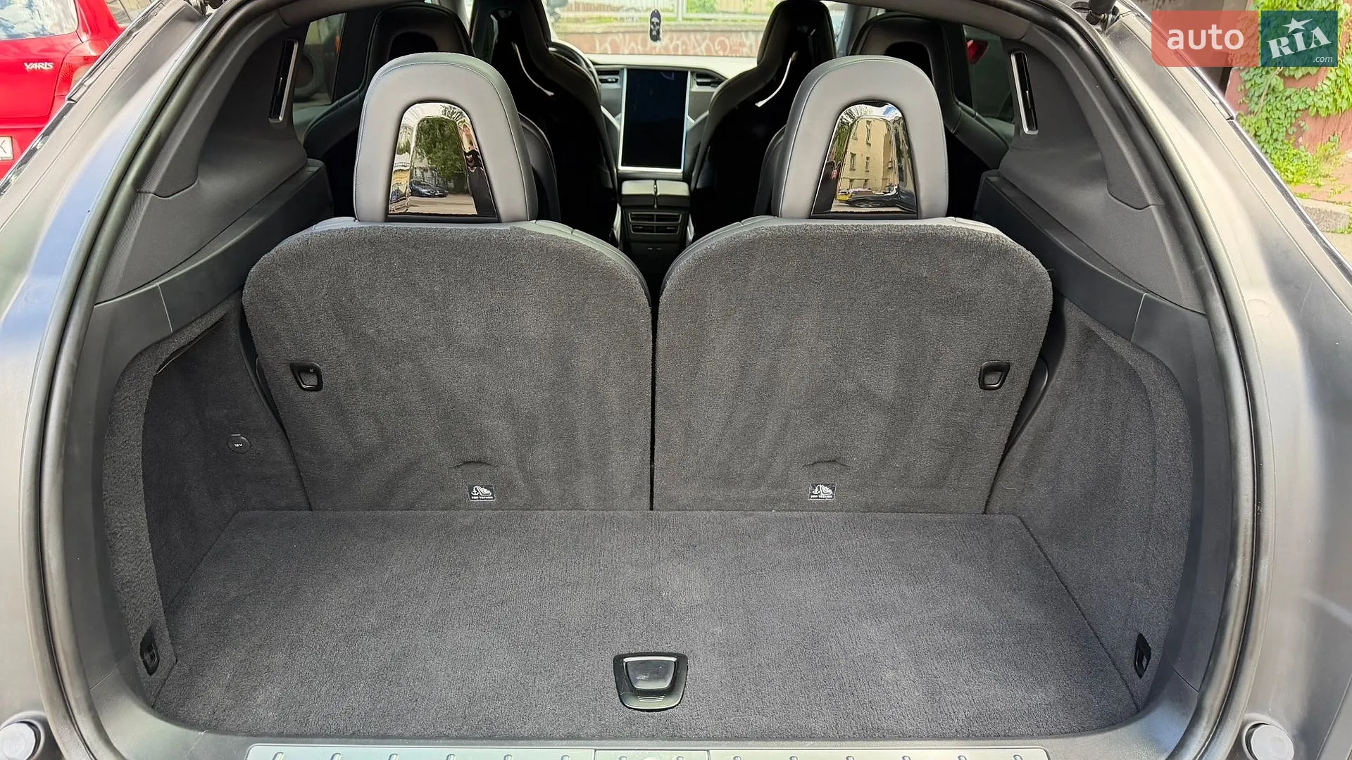 2016 Tesla Model X - мініатюра 10
