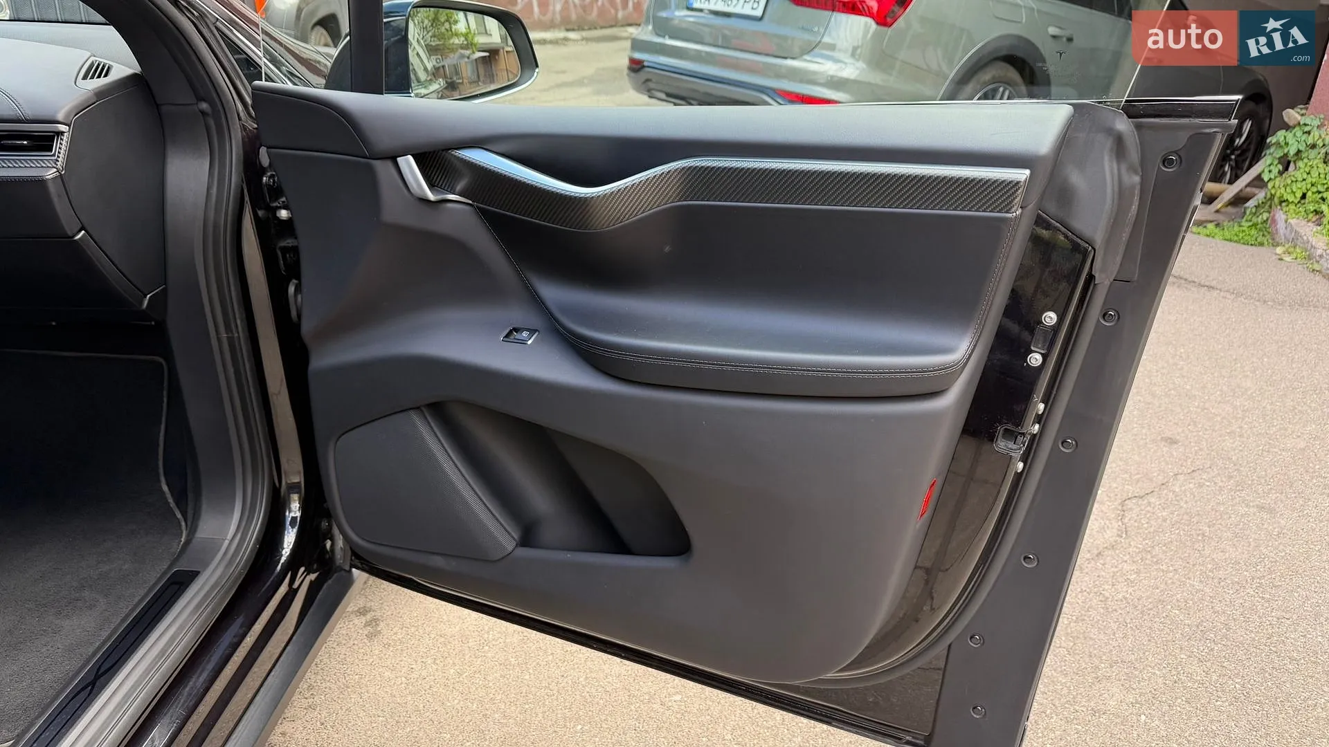 2016 Tesla Model X - мініатюра 16