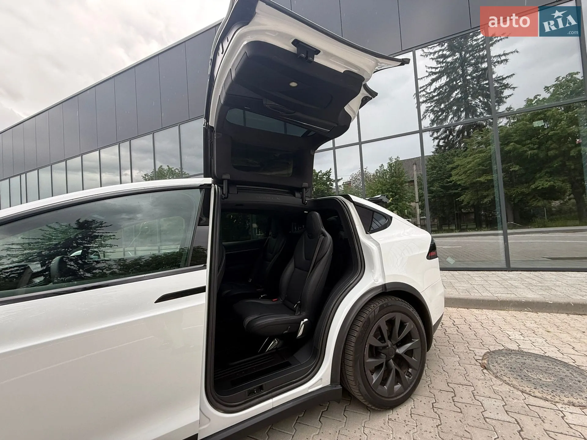 2023 Tesla Model X - мініатюра 25