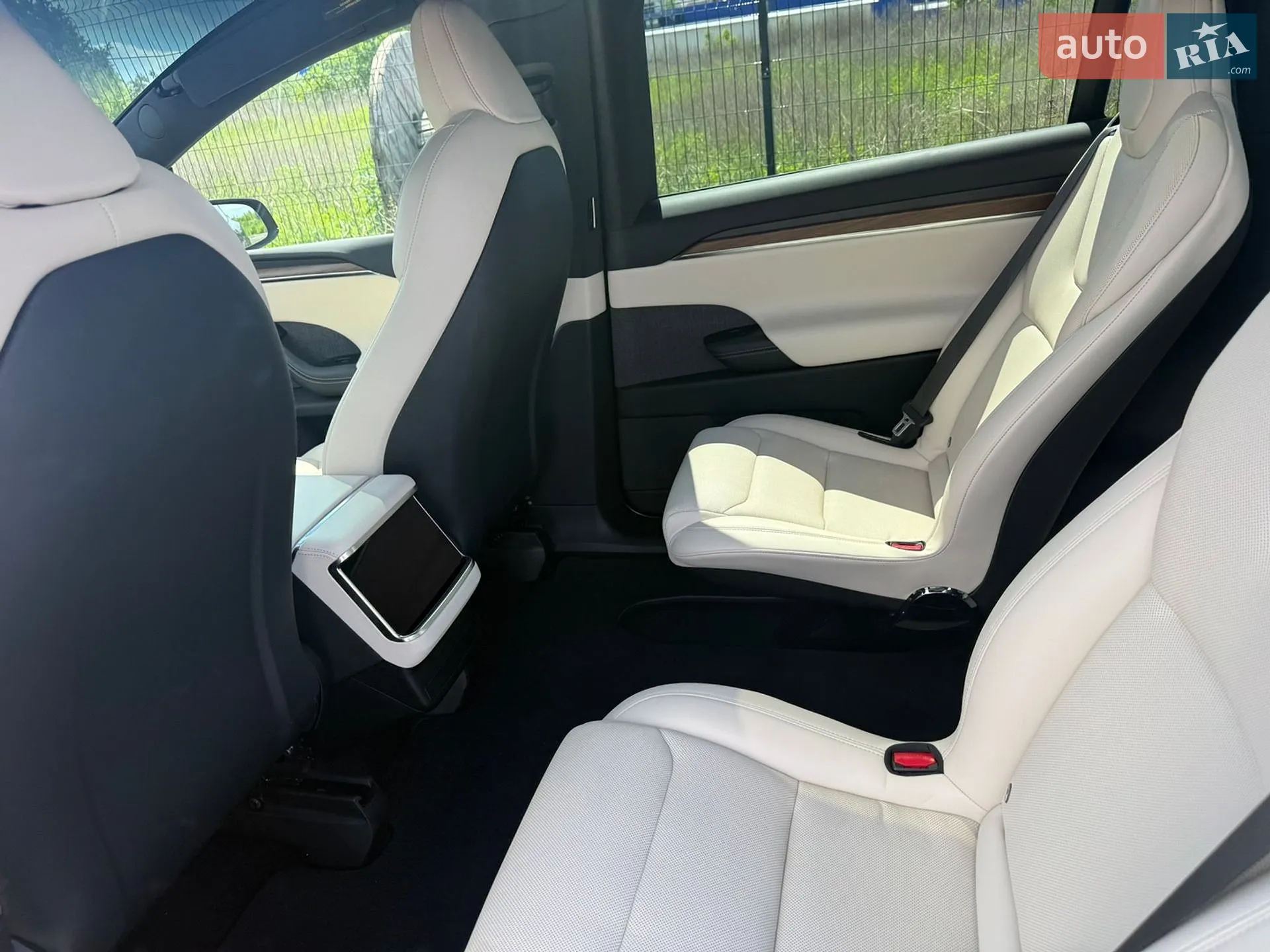 2022 Tesla Model X - мініатюра 12