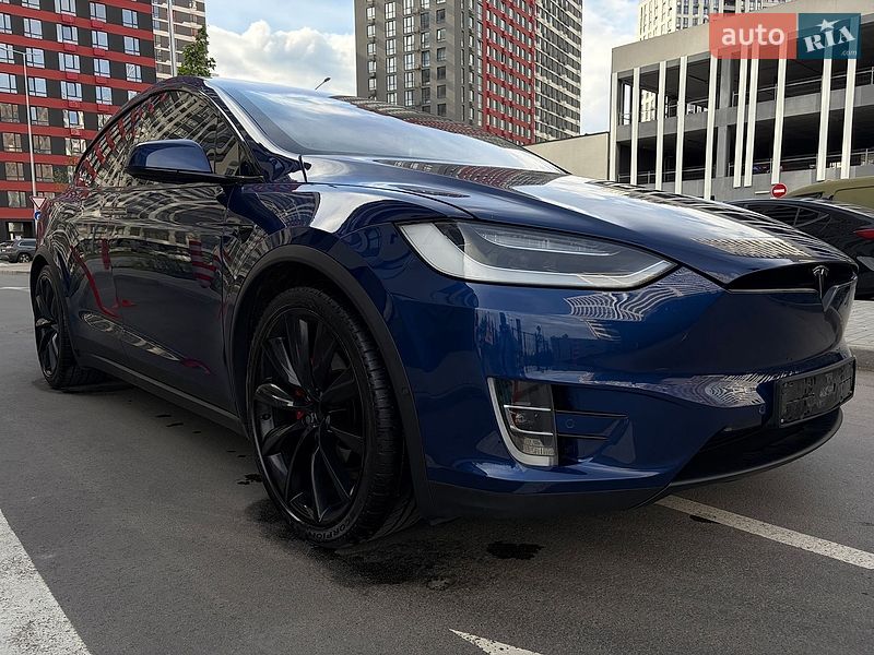 Внедорожник / Кроссовер Tesla Model X 2019 в Киеве