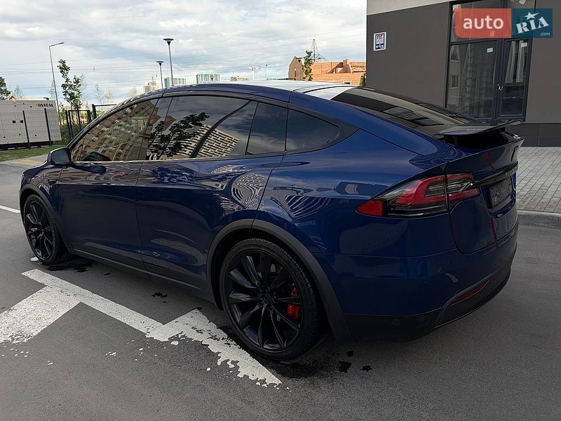 Внедорожник / Кроссовер Tesla Model X 2019 в Киеве