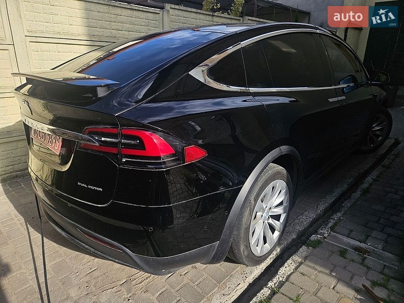 Внедорожник / Кроссовер Tesla Model X 2019 в Львове