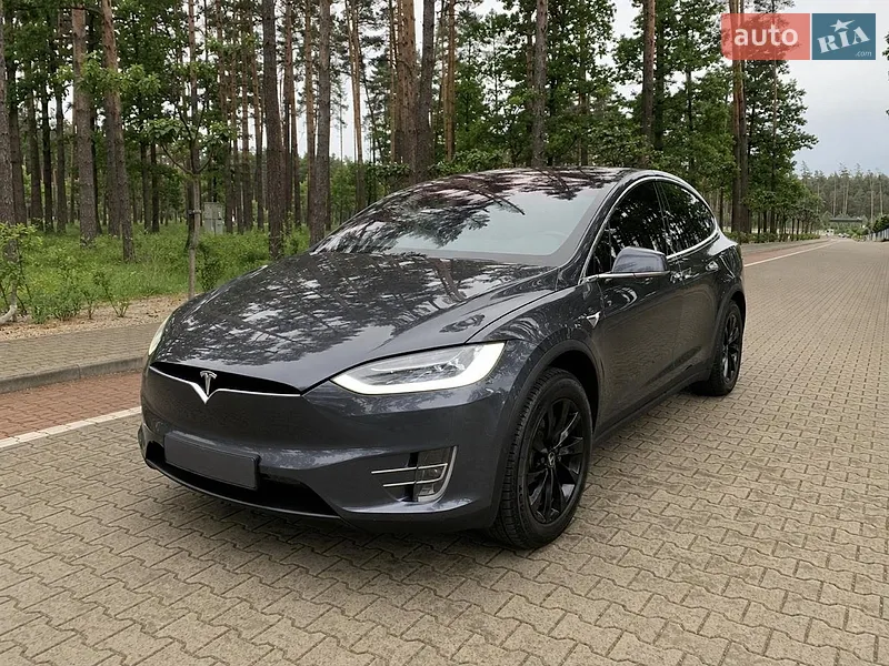 Tesla Model X 2018