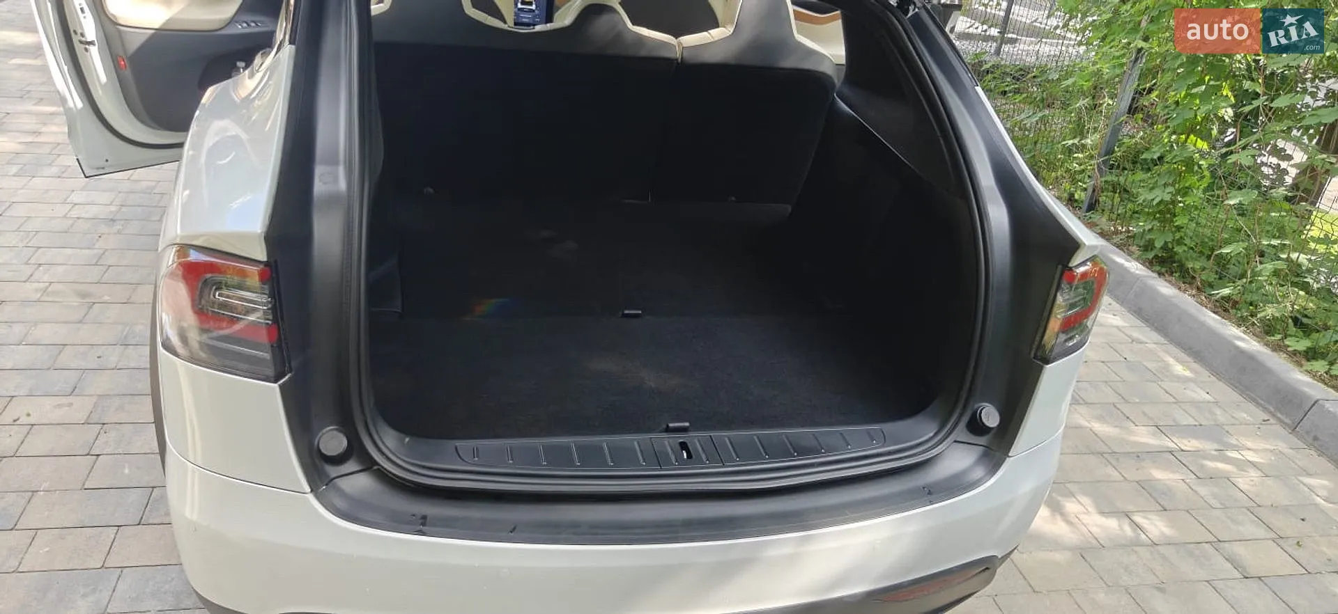 2020 Tesla Model X - мініатюра 11