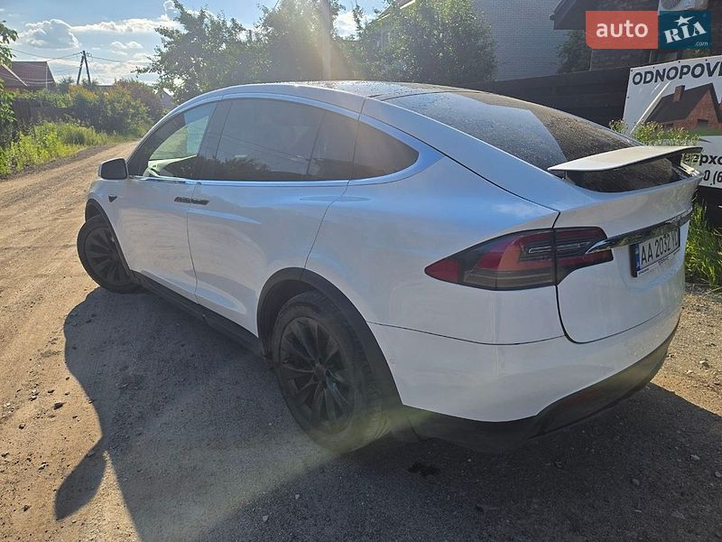 Позашляховик / Кросовер Tesla Model X 2020 в Києві фото 4 Позашляховик / Кросовер Tesla Model X 2020 в Києві
