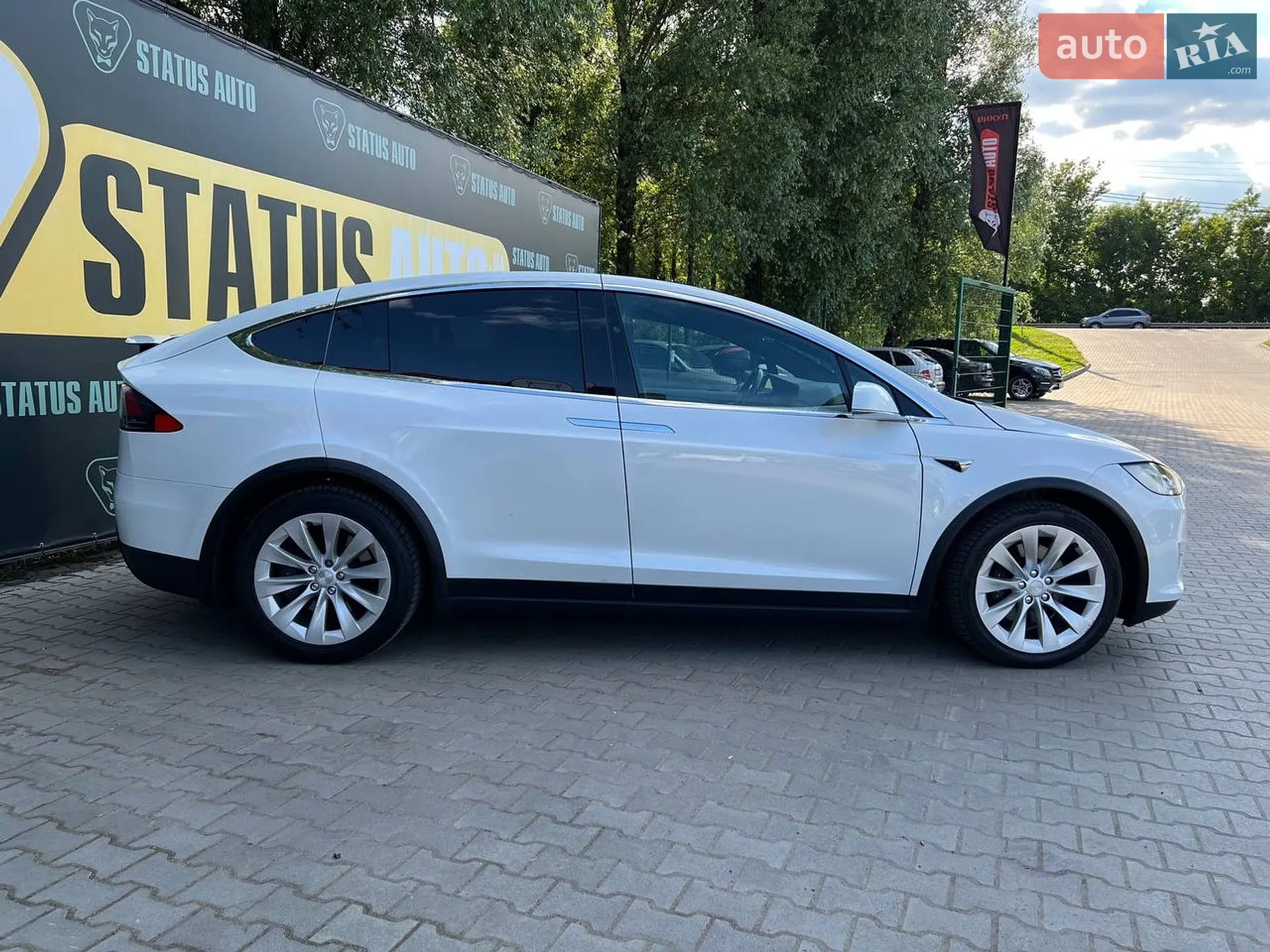 2020 Tesla Model X - мініатюра 8