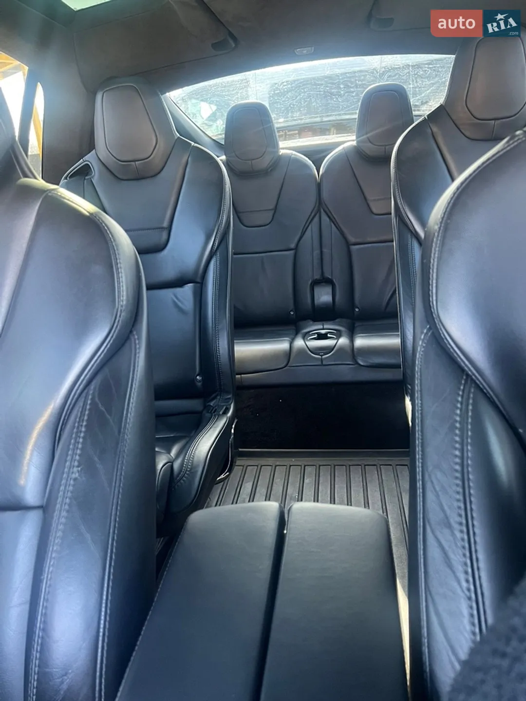 Tesla Model X 2017 VIN 5YJXCBE20HF051328 фото оголошення 34 з 35