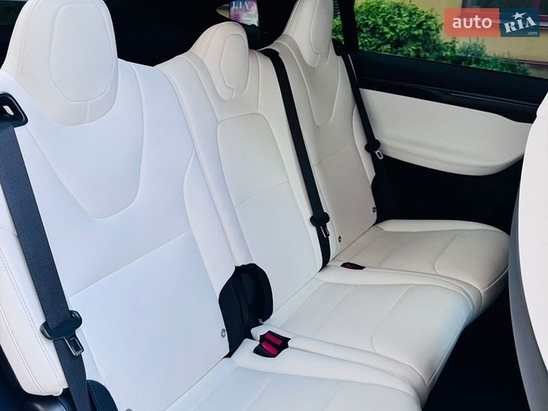 Внедорожник / Кроссовер Tesla Model X 2020 в Киеве