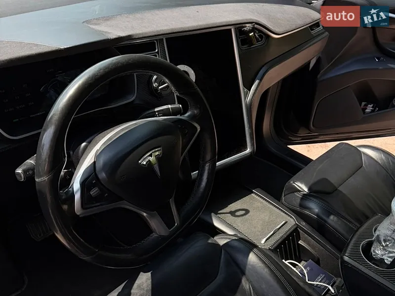 Tesla Model X 2017 VIN 5YJXCCE20HF056521 фото оголошення 11 з 48