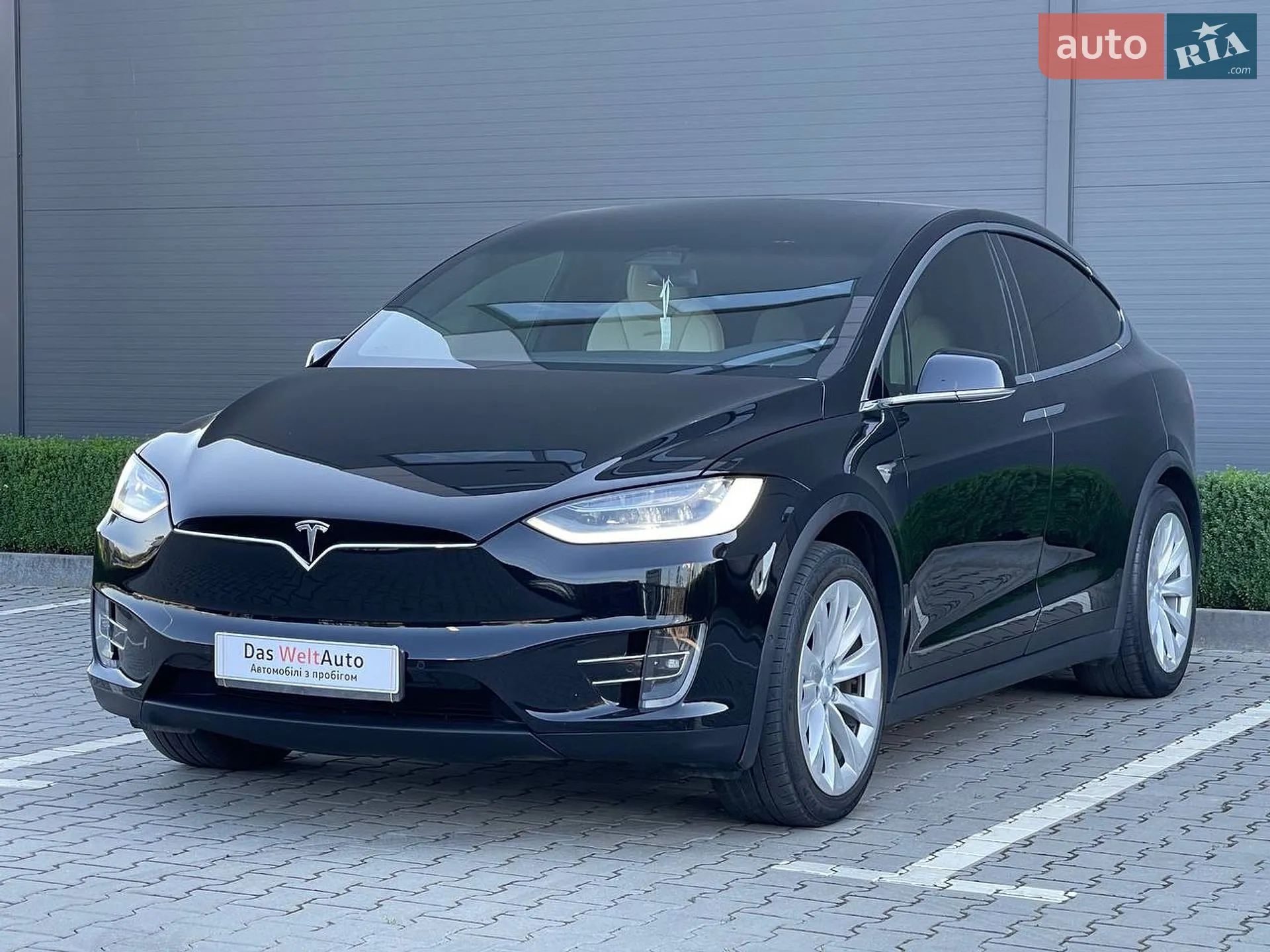 2020 Tesla Model X - мініатюра 2