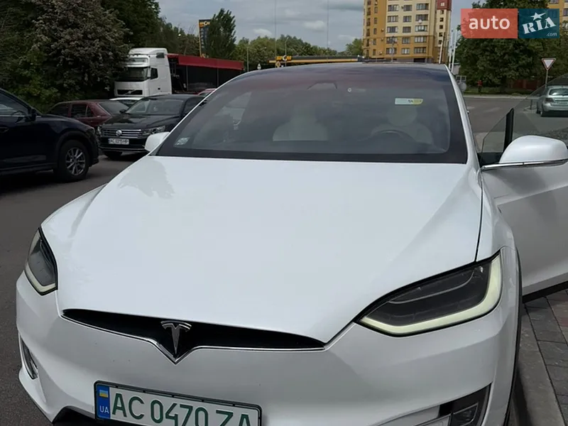 Tesla Model X