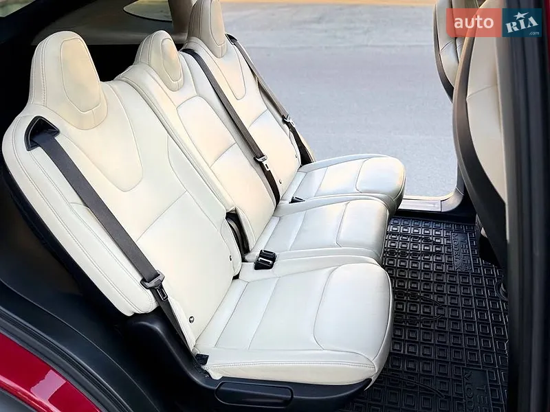 Tesla Model X 2017 VIN 5YJXCDE25HF075510 фото оголошення 31 з 59