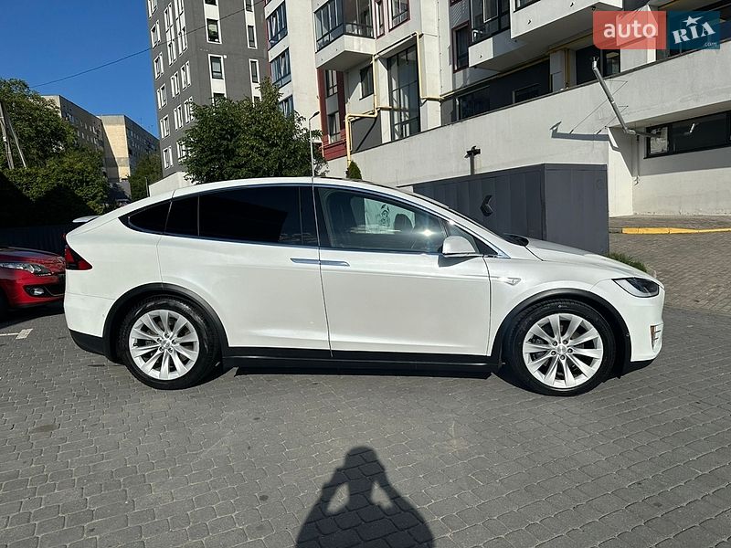 Внедорожник / Кроссовер Tesla Model X 2016 в Львове