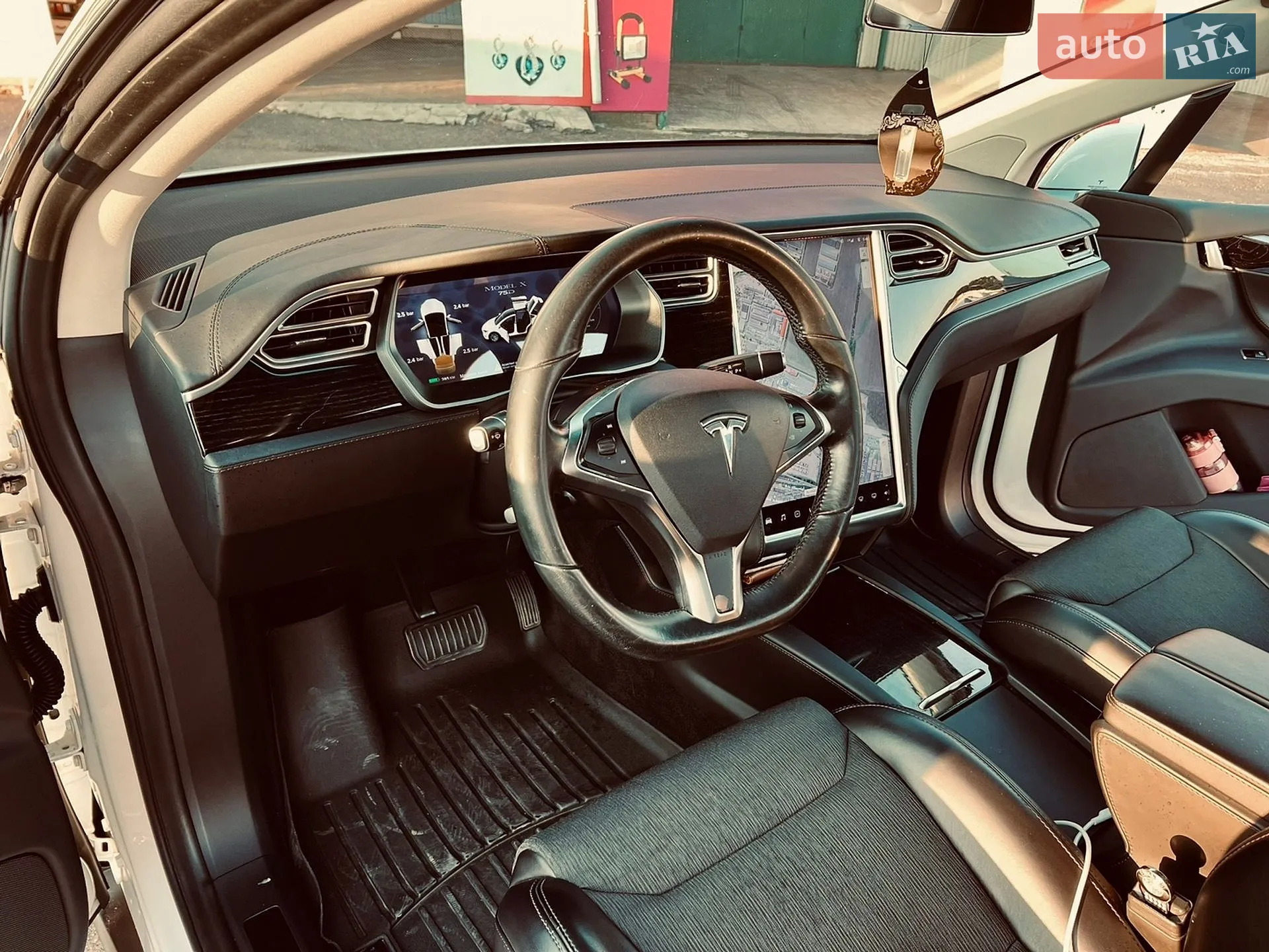 2016 Tesla Model X - мініатюра 36