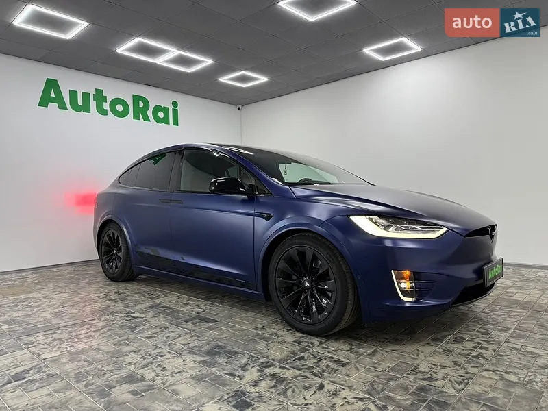 Tesla Model X 2020