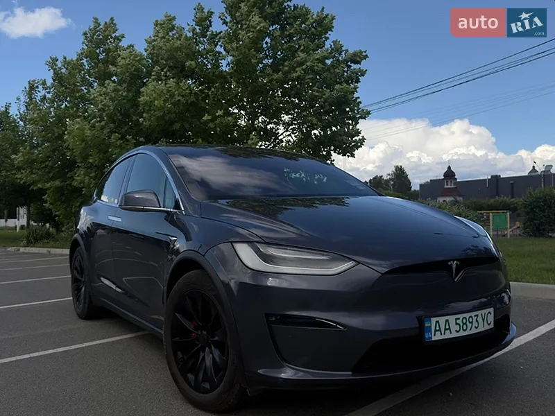 Tesla Model X 2019