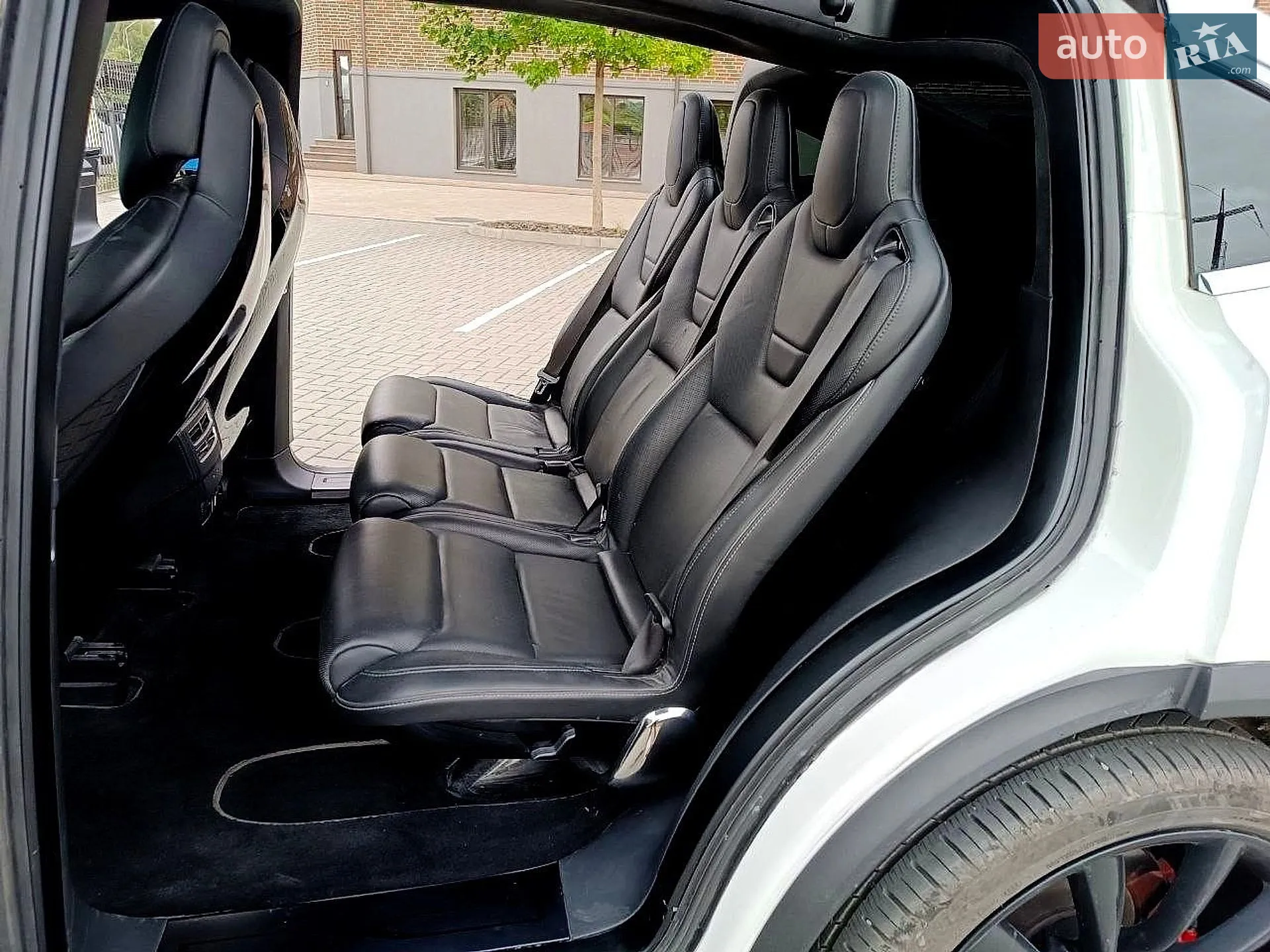 2016 Tesla Model X - мініатюра 12