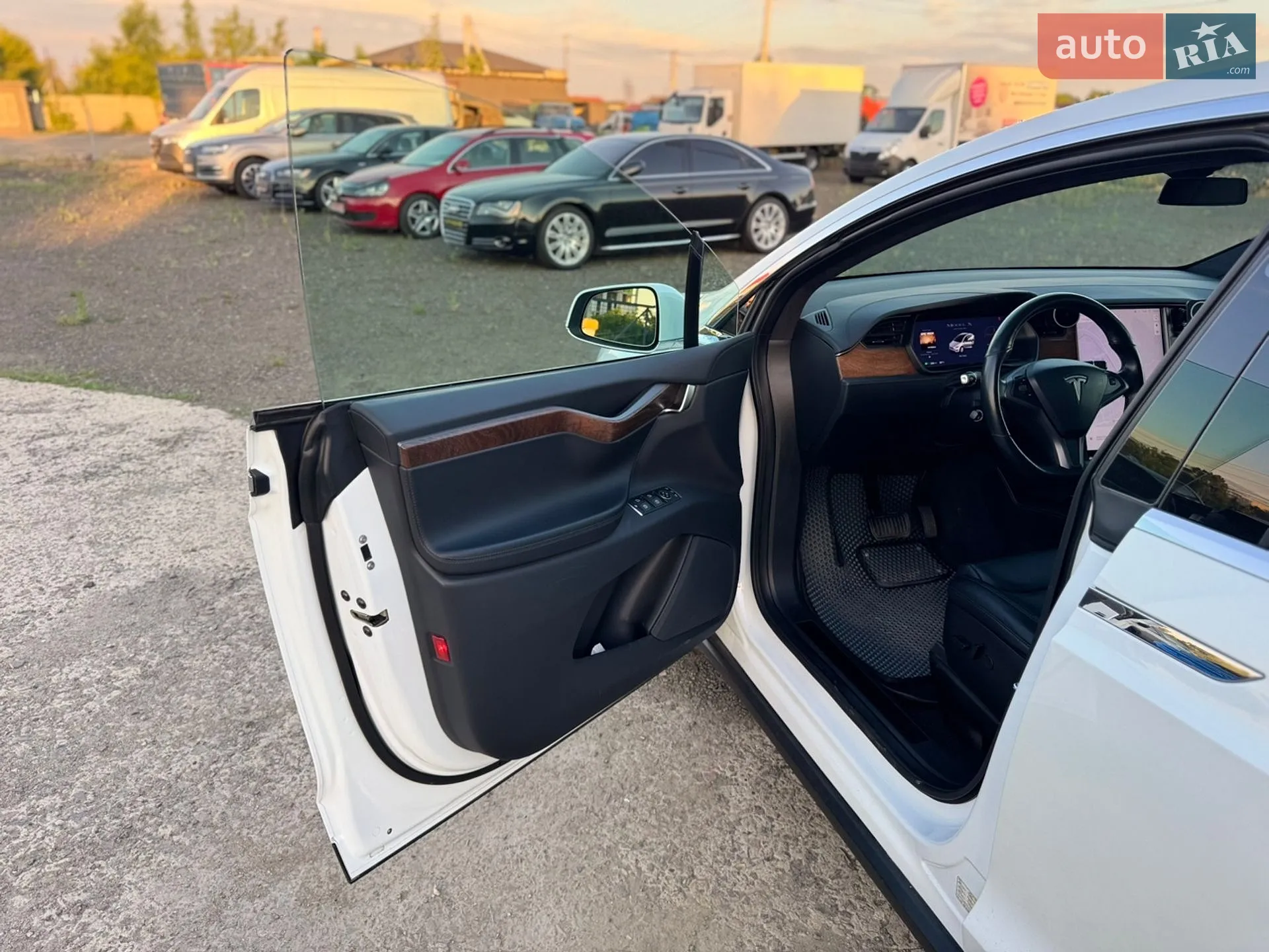 2020 Tesla Model X - мініатюра 15