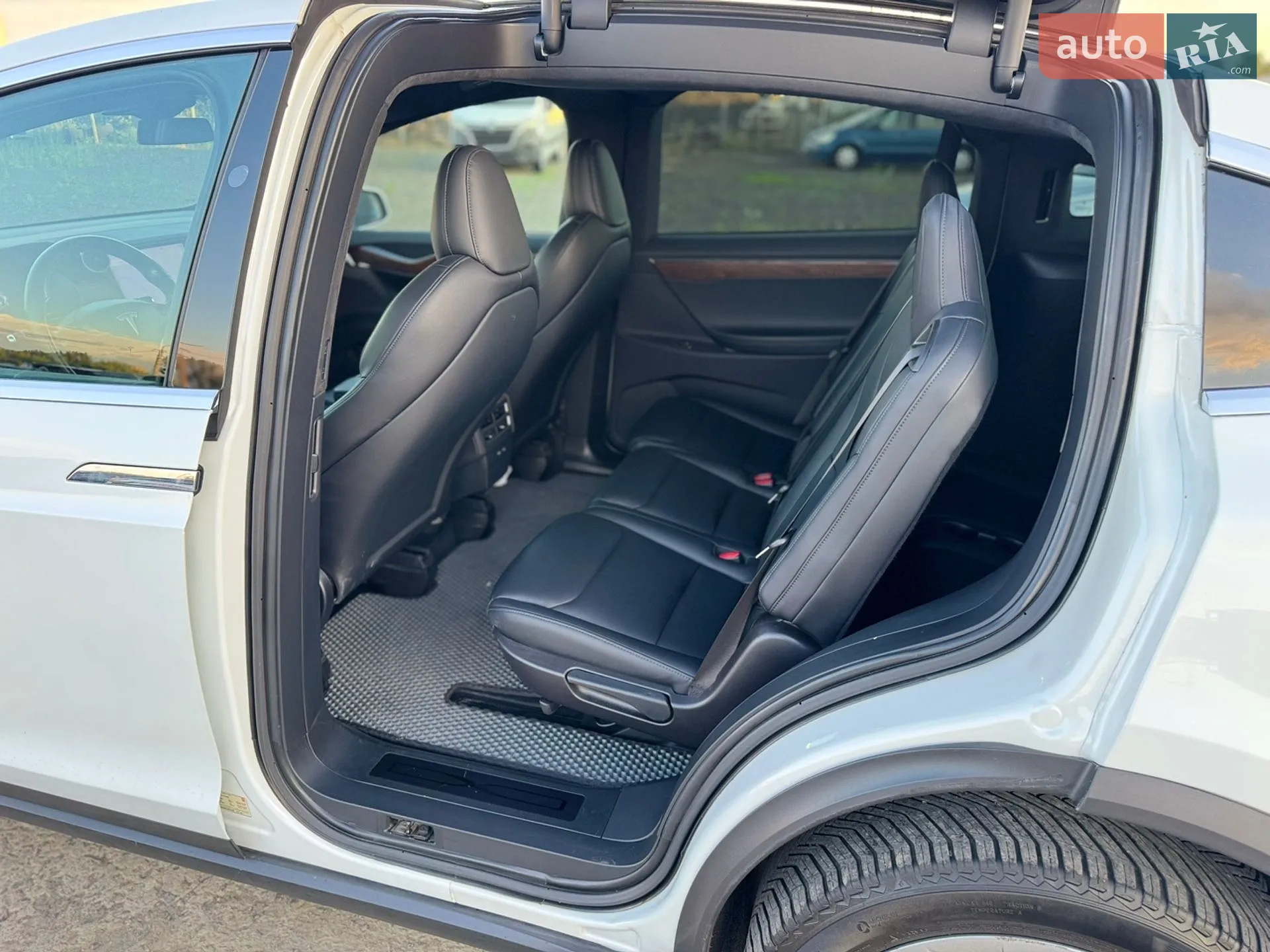 2020 Tesla Model X - мініатюра 20
