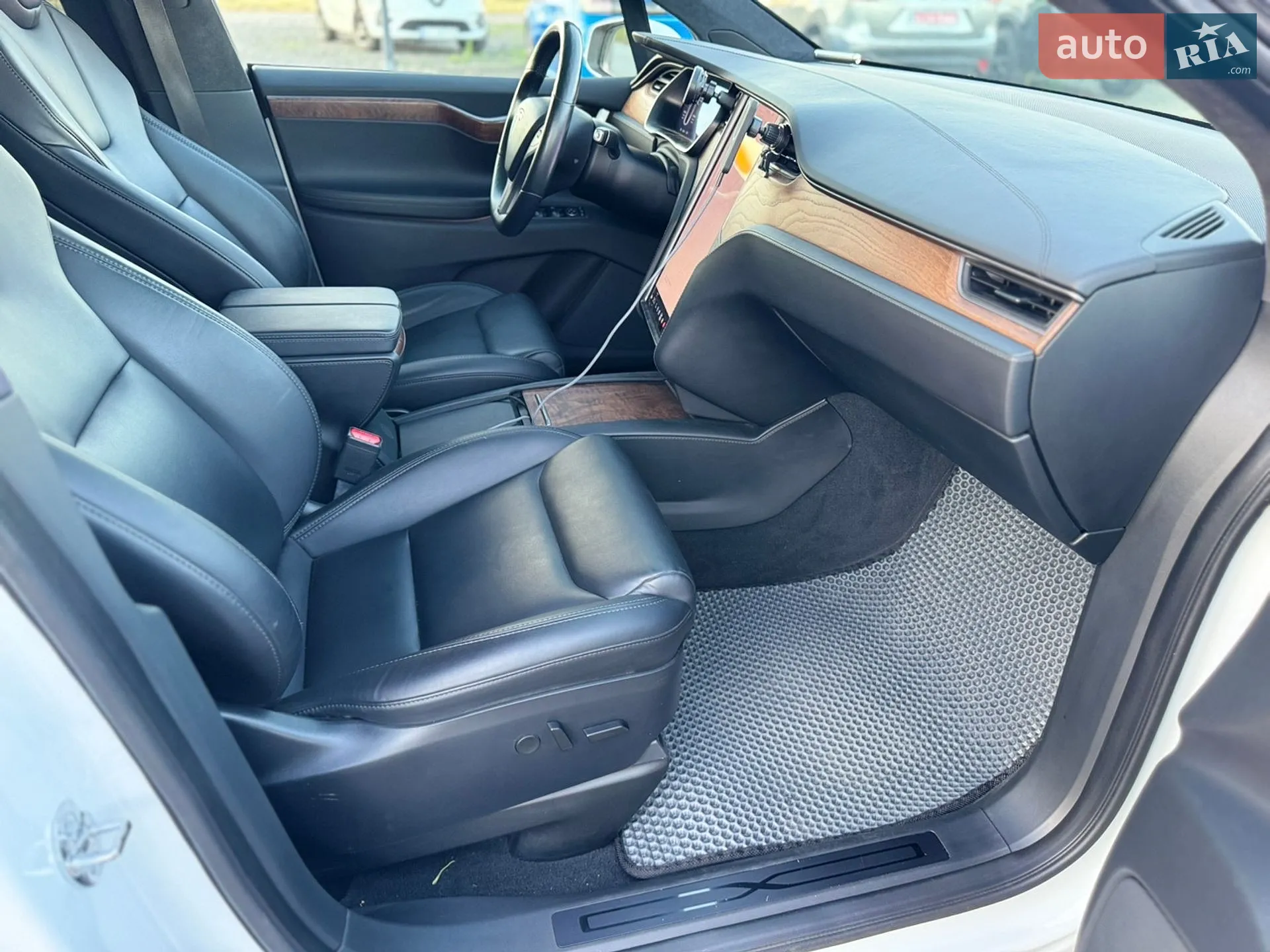2020 Tesla Model X - мініатюра 27