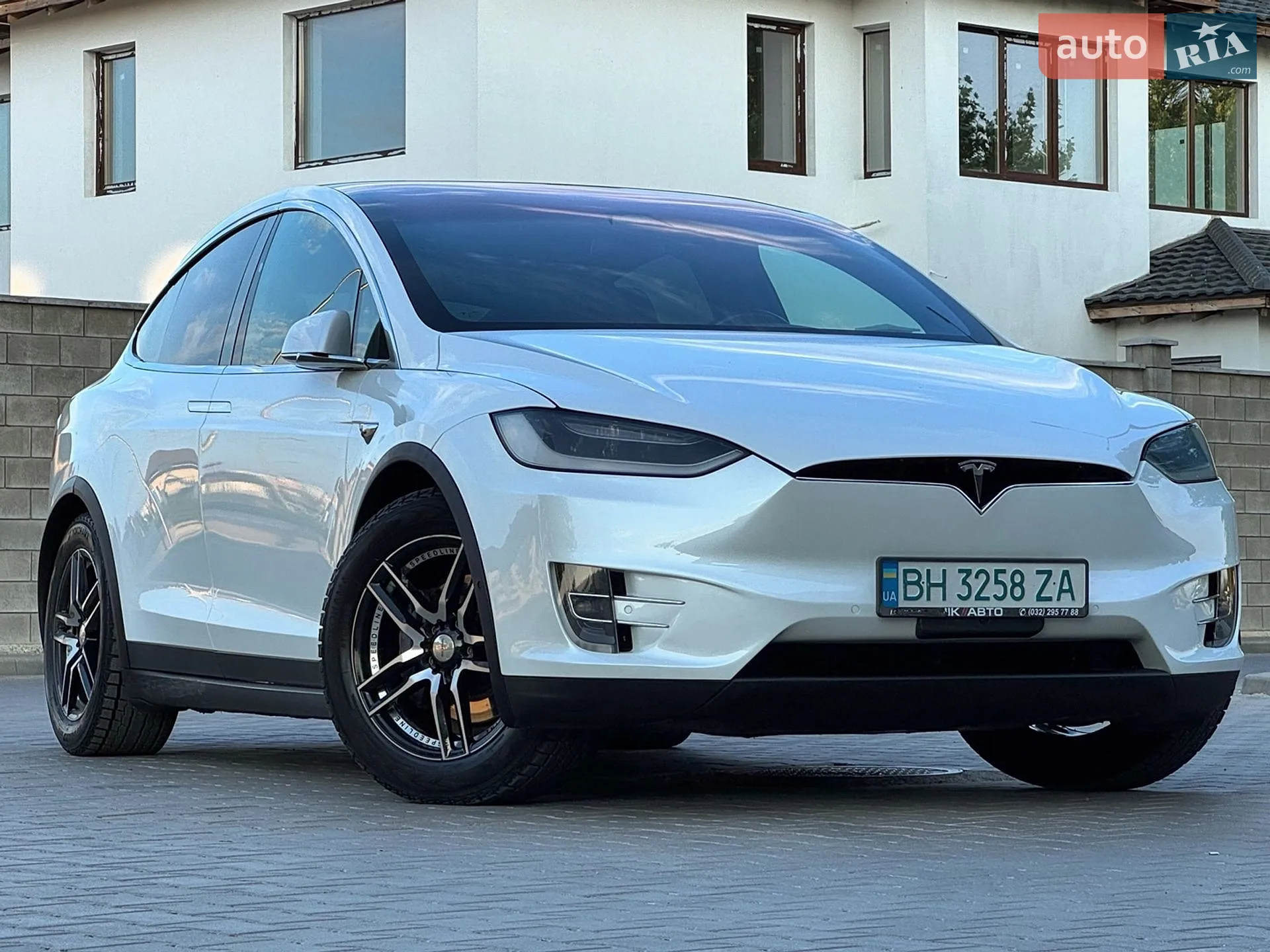2018 Tesla Model X - мініатюра 2