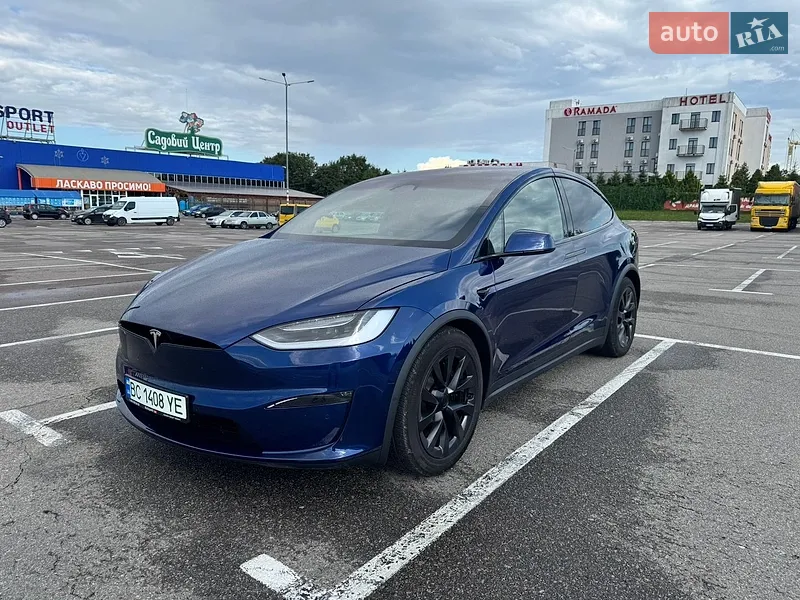 Tesla Model X 2022