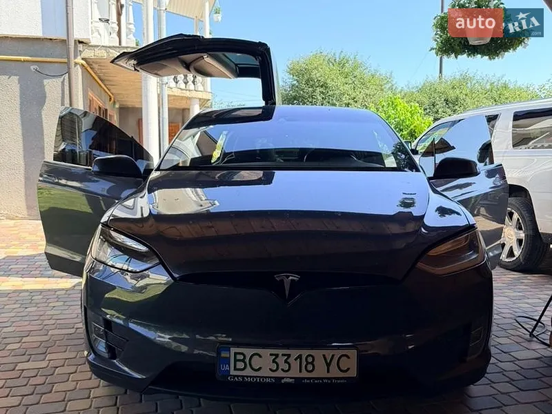 Tesla Model X 2016