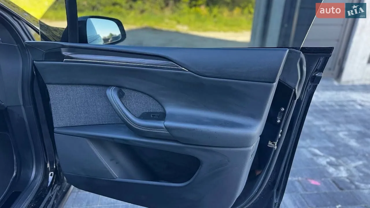 2021 Tesla Model X - мініатюра 24