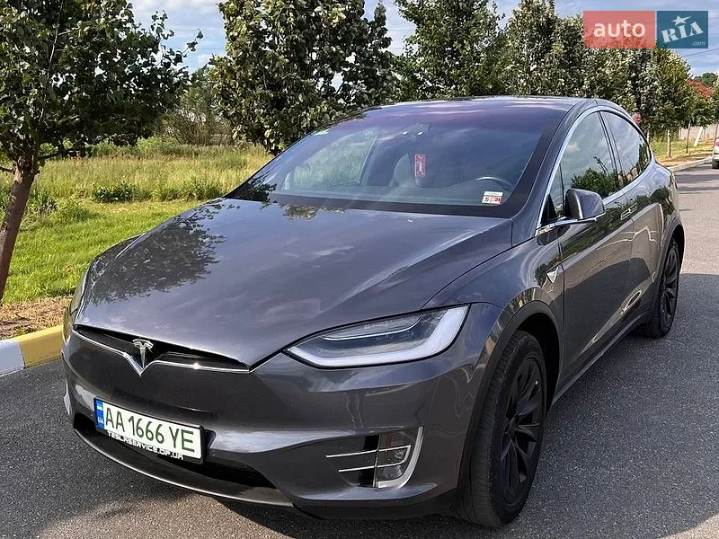 Tesla Model X