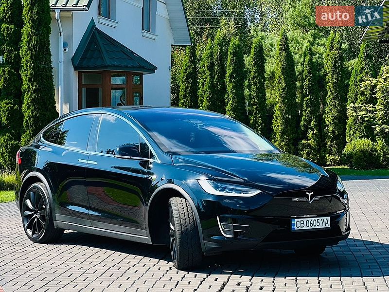 Позашляховик / Кросовер Tesla Model X 2017 в Луцьку фото 2 Позашляховик / Кросовер Tesla Model X 2017 в Луцьку