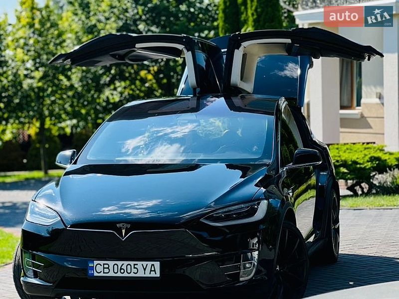 Позашляховик / Кросовер Tesla Model X 2017 в Луцьку фото 16 Позашляховик / Кросовер Tesla Model X 2017 в Луцьку