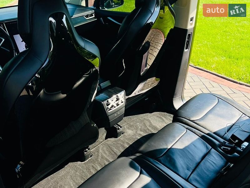 Позашляховик / Кросовер Tesla Model X 2017 в Луцьку фото 27 Позашляховик / Кросовер Tesla Model X 2017 в Луцьку