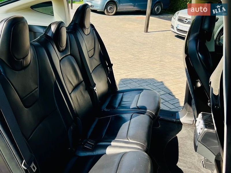 Позашляховик / Кросовер Tesla Model X 2017 в Луцьку фото 26 Позашляховик / Кросовер Tesla Model X 2017 в Луцьку