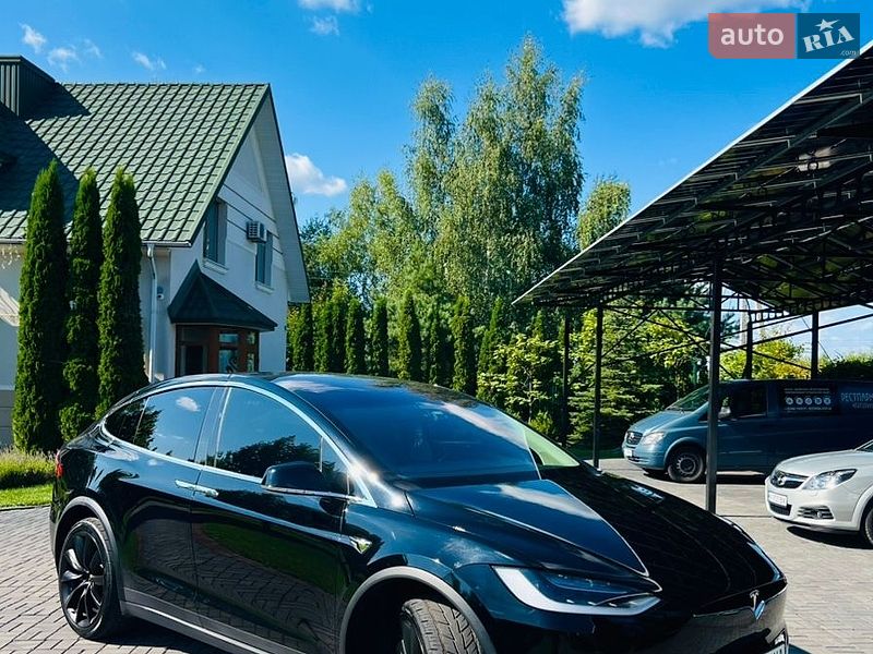 Позашляховик / Кросовер Tesla Model X 2017 в Луцьку фото 30 Позашляховик / Кросовер Tesla Model X 2017 в Луцьку
