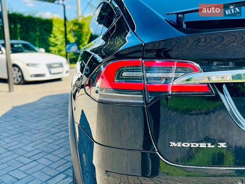 Внедорожник / Кроссовер Tesla Model X 2017 в Луцке