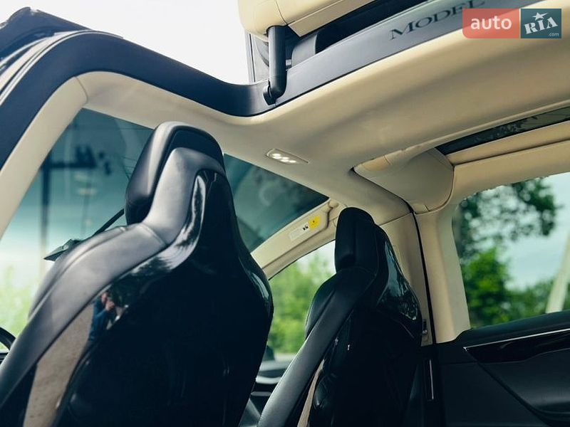Позашляховик / Кросовер Tesla Model X 2017 в Луцьку фото 41 Позашляховик / Кросовер Tesla Model X 2017 в Луцьку