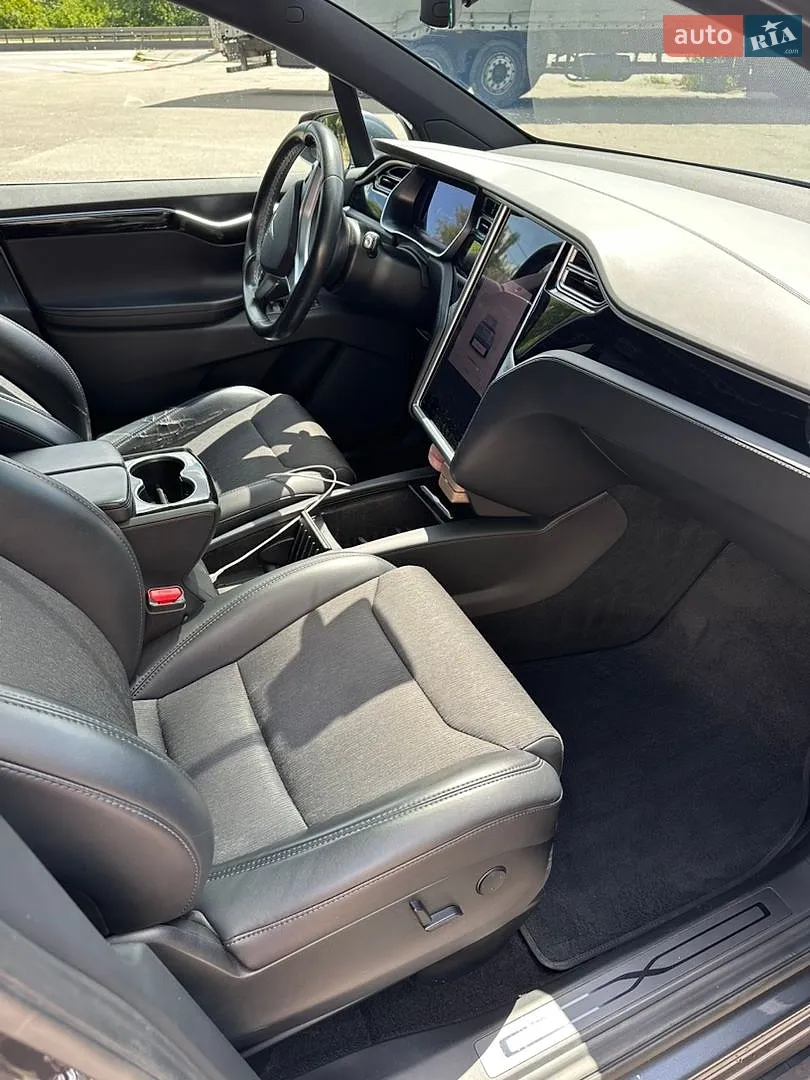 2017 Tesla Model X - мініатюра 11
